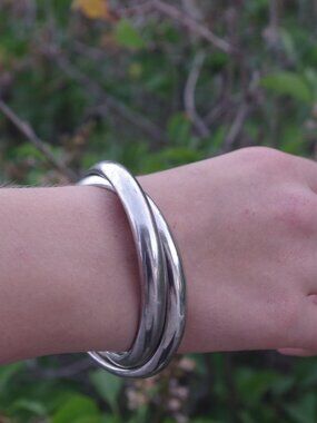 Ladies Love Knot Silver Plated Bangles